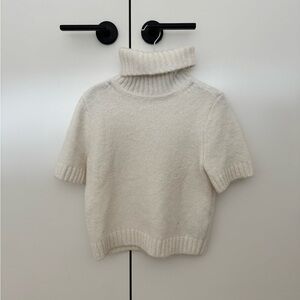 Abercrombie & Fitch off white Sweater